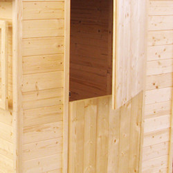 Cabane en bois avec bac à sable pour enfants – Elisabeth - Zoom sur la porte