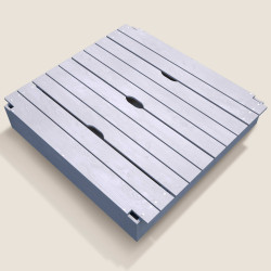 Bac à sable enfant gris avec couvercle et bancs rabattables – Soulet - Bac à sable fermé