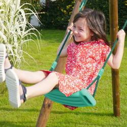 Balançoire en plastique verte (agrès) - Pour portique H. 2 m - 2,50 m. Vert d'eau - Vue ambiance avec enfant