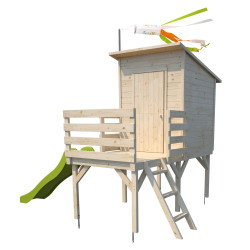 Cabane en bois verni sur pilotis avec toit plat et toboggan pour enfants – Portland - Vue 3/4 gauche