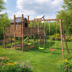 aire de jeux avec cabane perchée dans jardin et portique balançoire et toboggan