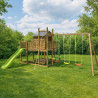 Grande aire de jeux dans le jardin avec un côté portique balançoire, montée à la corde, cabane perchée et grand toboggan