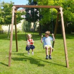 Portique balançoire en bois traité carré, 2 agrès - Ambre - Ambiance 2 enfants et siège bébé
