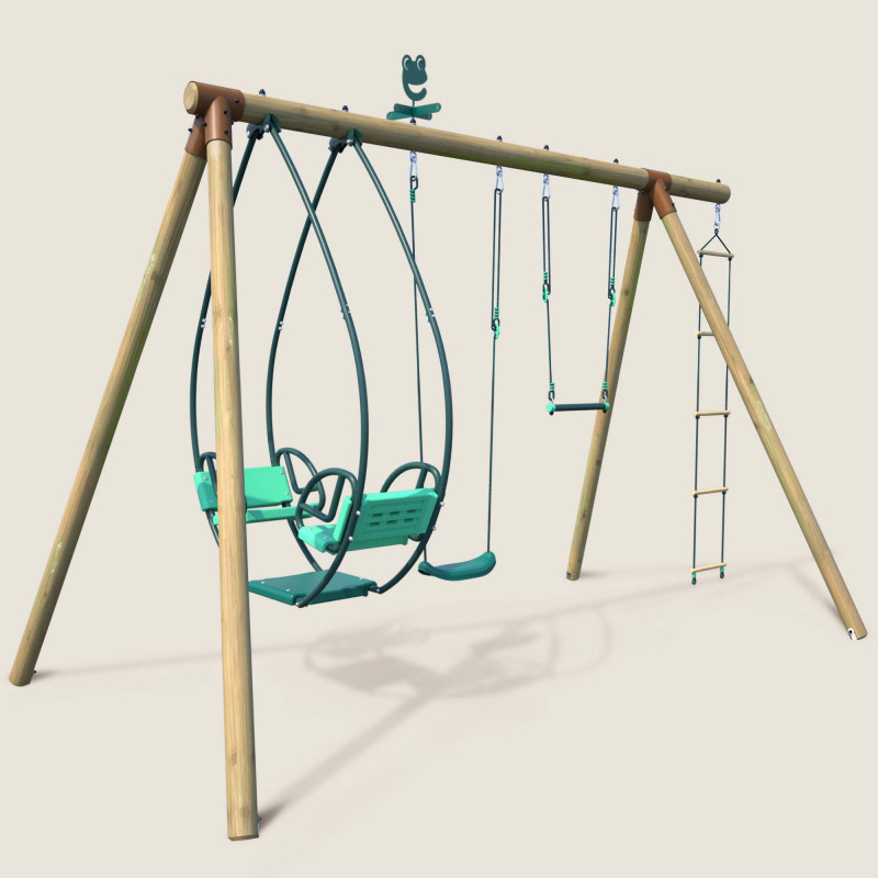 Vue principale de la balançoire en bois Julie avec 4 agrès incluant trapèze et échelle, structure de jeu extérieure pour enfants
