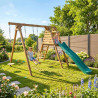 Parque infantil de madera Flower con tobogán en un jardín