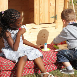 Petite cabane en bois 2 enfants - Patty - Usage familial en extérieur