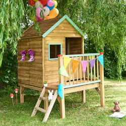 Cabane en bois traité sur pilotis pour enfant - Winny - Usage familial en extérieur