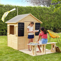 Cabane en bois avec terrasse et banc pour enfants - Grace - Usage familial en extérieur