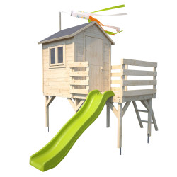 Casita de madera sobre pilares con tobog n para ni os Jos phine