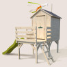 Cabaña de madera sobre pilotes con tobogán para niños – Joséphine