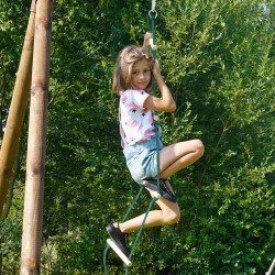 Portico de madera con escalera y columpio 3 aparatos - Arthur - Zoom sobre la escalera