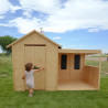 Cabaña de madera con patio cubierto para niños – Sarah - Vista frontal exterior