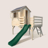 Cabaña de madera sobre pilotes con tobogán para niños – Joséphine