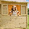 Cabaña infantil Josefine - Detalle de ventana de plexiglás con niño en interior