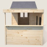 Cabaña de madera con zona de juegos infantiles – Sarah